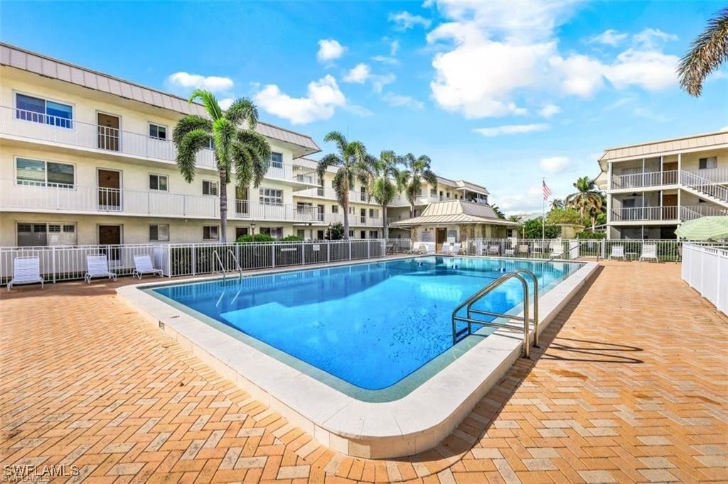 766 Central Ave 101, Naples