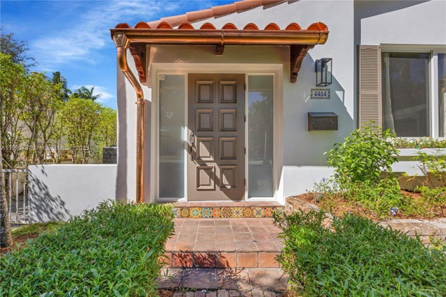 4 of 42 - 4484 Royal Palm Ave, Miami Beach, FL