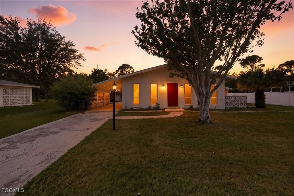 4477 Shady Ln, Port Charlotte