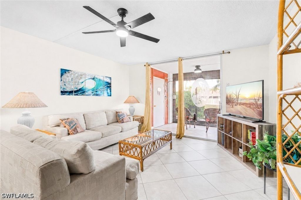 5959 Winkler Rd 114, Fort Myers