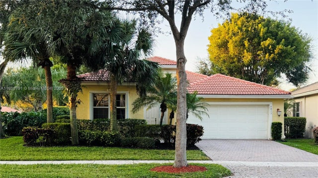 Photo of 6833 Watertown Dr, Boynton Beach FL