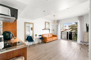 Photo of Listing #A11914290