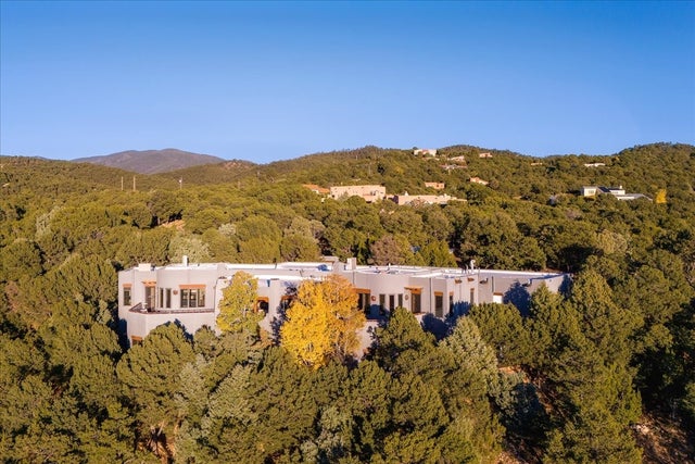 2160 Paseo Iglesias, Santa Fe