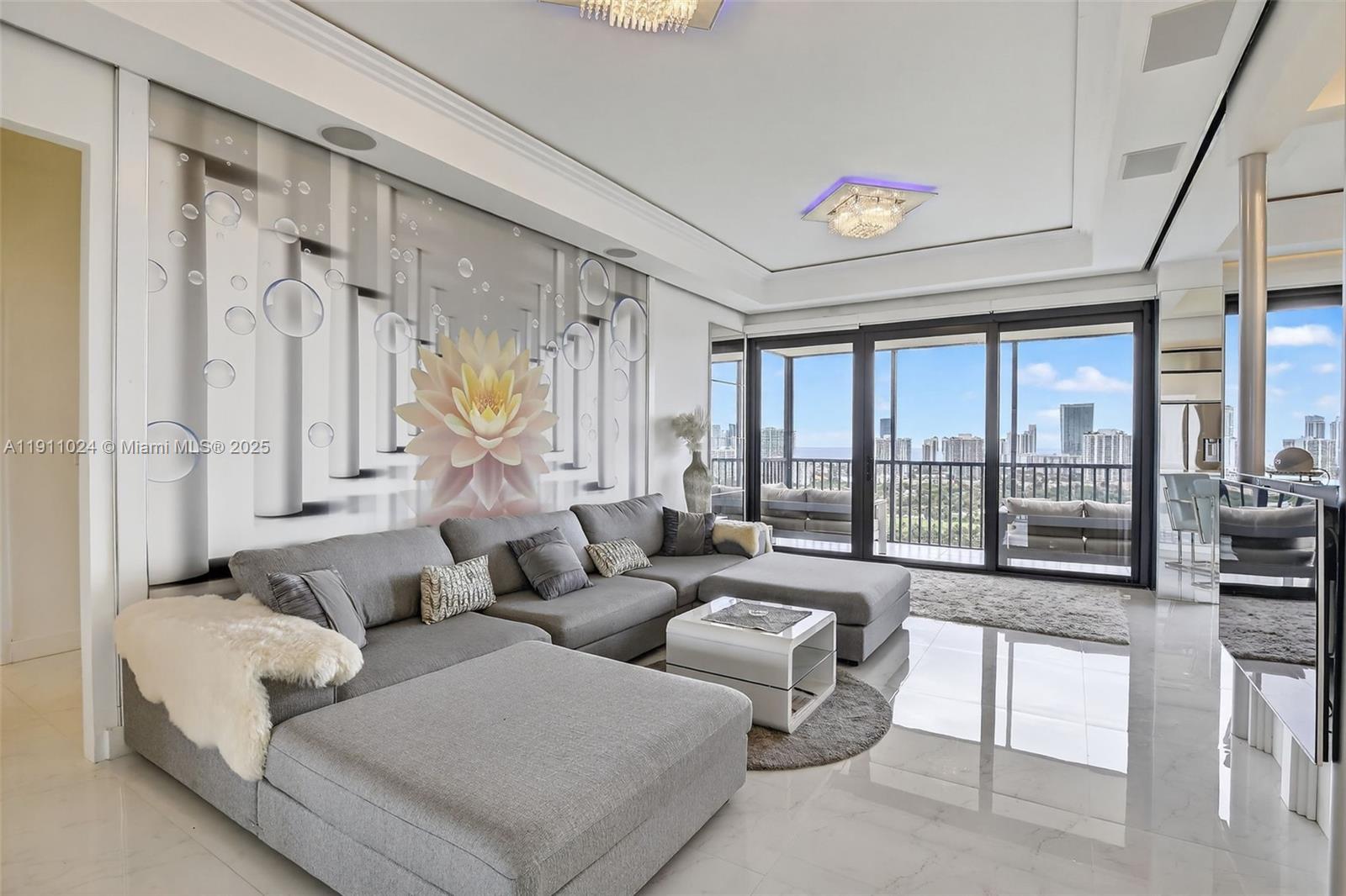 Photo of Listing #A11911024