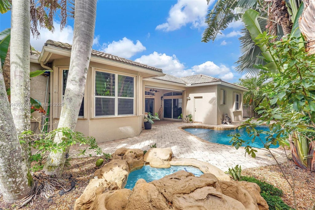 4936 Nw 52nd Ave, Coconut Creek