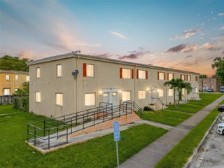 Photo of Listing #A11909935