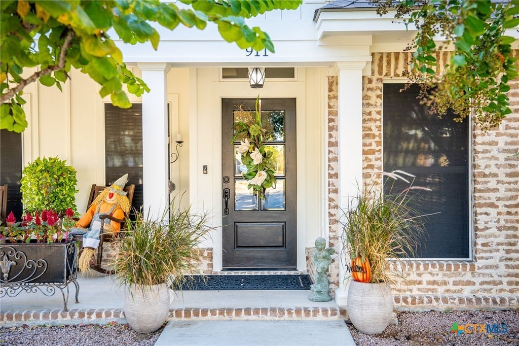 911 Hudson Lane, New Braunfels