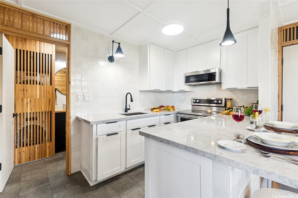 (unit #602) 2740 Kuilei Street, Honolulu