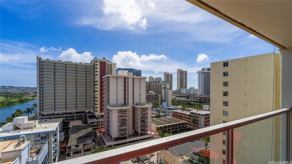 (unit #1511) 445 Seaside Avenue, Honolulu