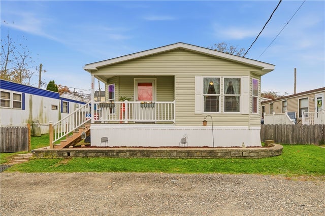 52 Bradley Ter, Portsmouth