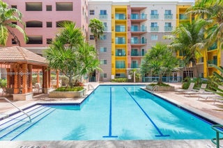 Photo of Listing #A11915779