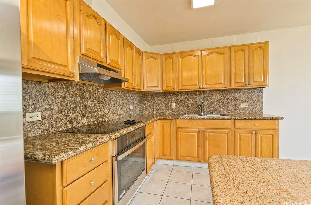 (unit #703) 509 University Avenue, Honolulu