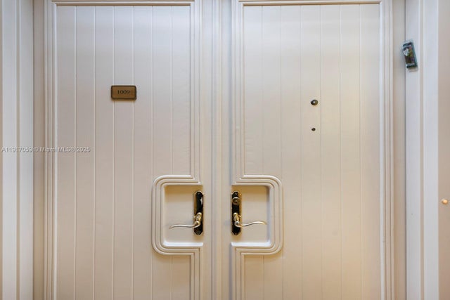 4 of 80 - 20281 E Country Club Dr 1009, Aventura, FL