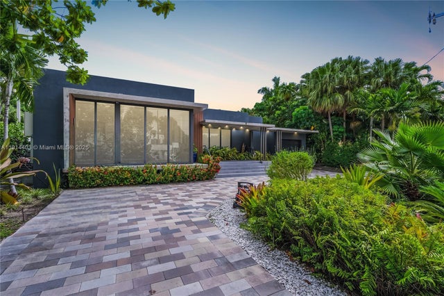 1845 Ne 124th St, North Miami