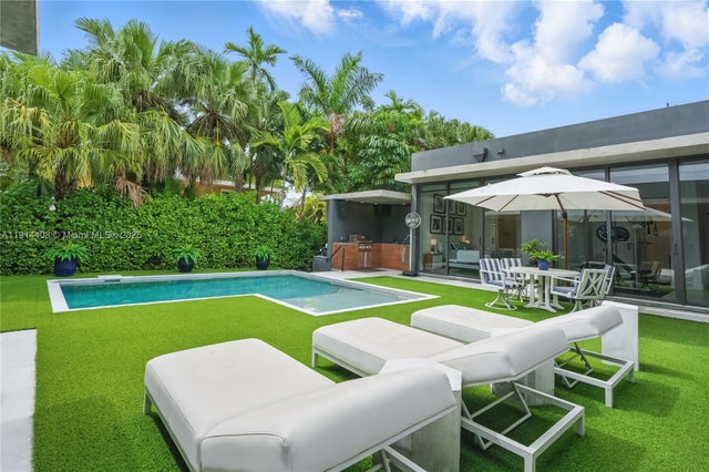 3 of 31 - 1845 Ne 124th St, North Miami, FL