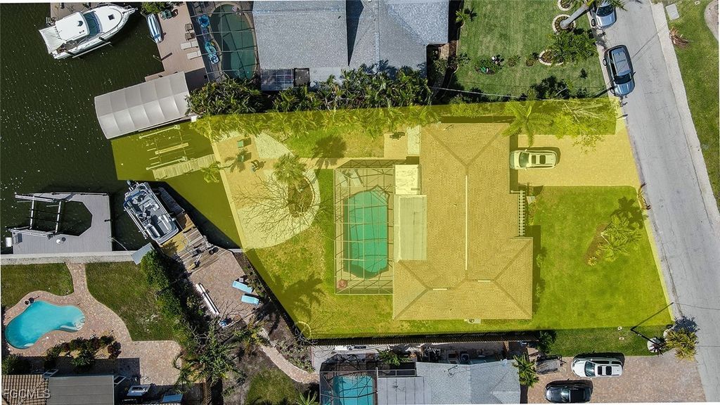 220 Albatross St, Fort Myers Beach