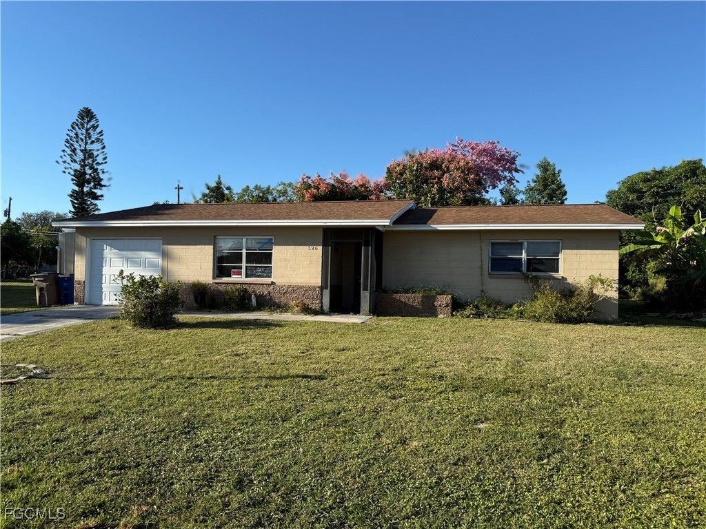 326 Morgan Cir N, Lehigh Acres