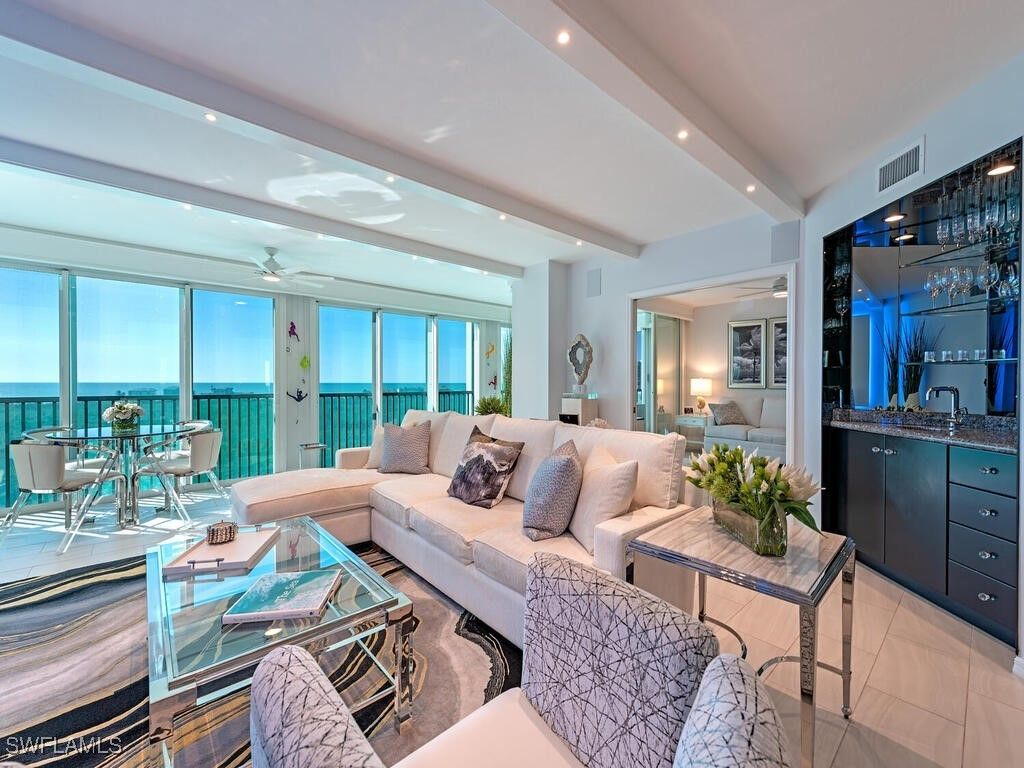 7515 Pelican Bay Blvd 9c, Naples