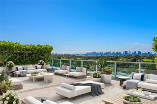 Photo of Listing #A11917726