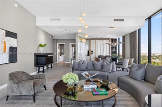 Photo of Listing #A11916193