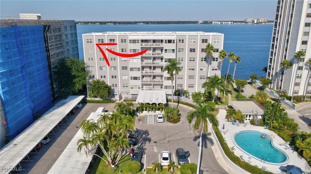 1900 Clifford St 704, FORT MYERS