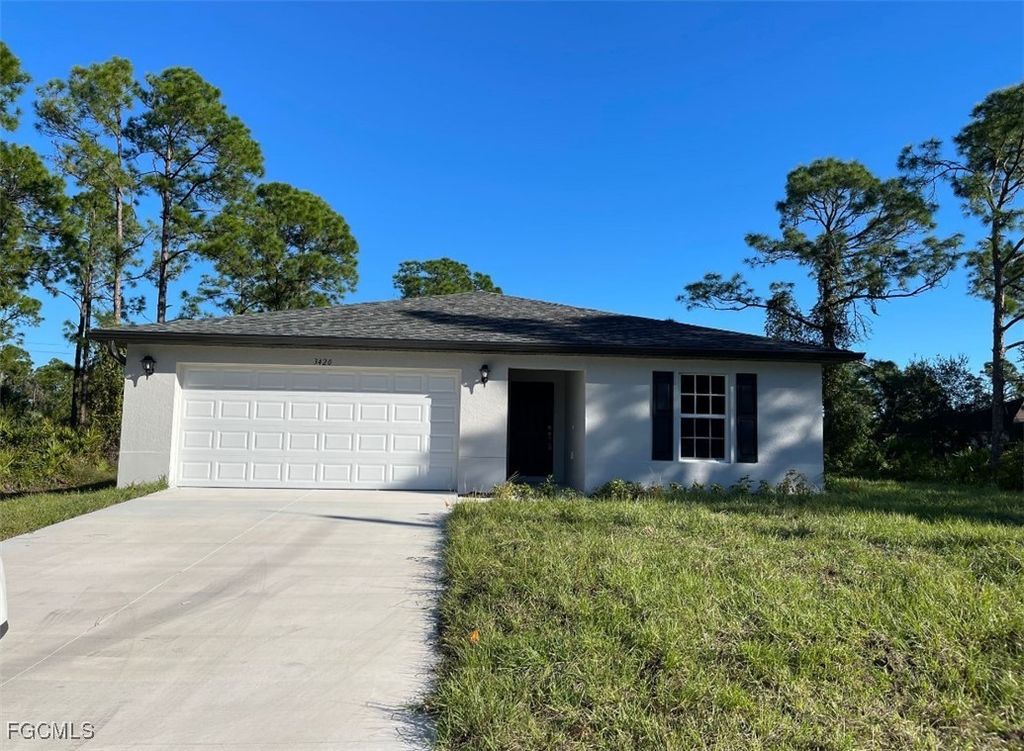 3420 67th St W, LEHIGH ACRES