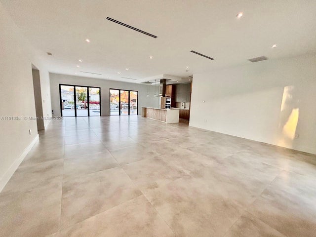 5 of 24 - 1409 Se 14th Ct, Deerfield Beach, FL