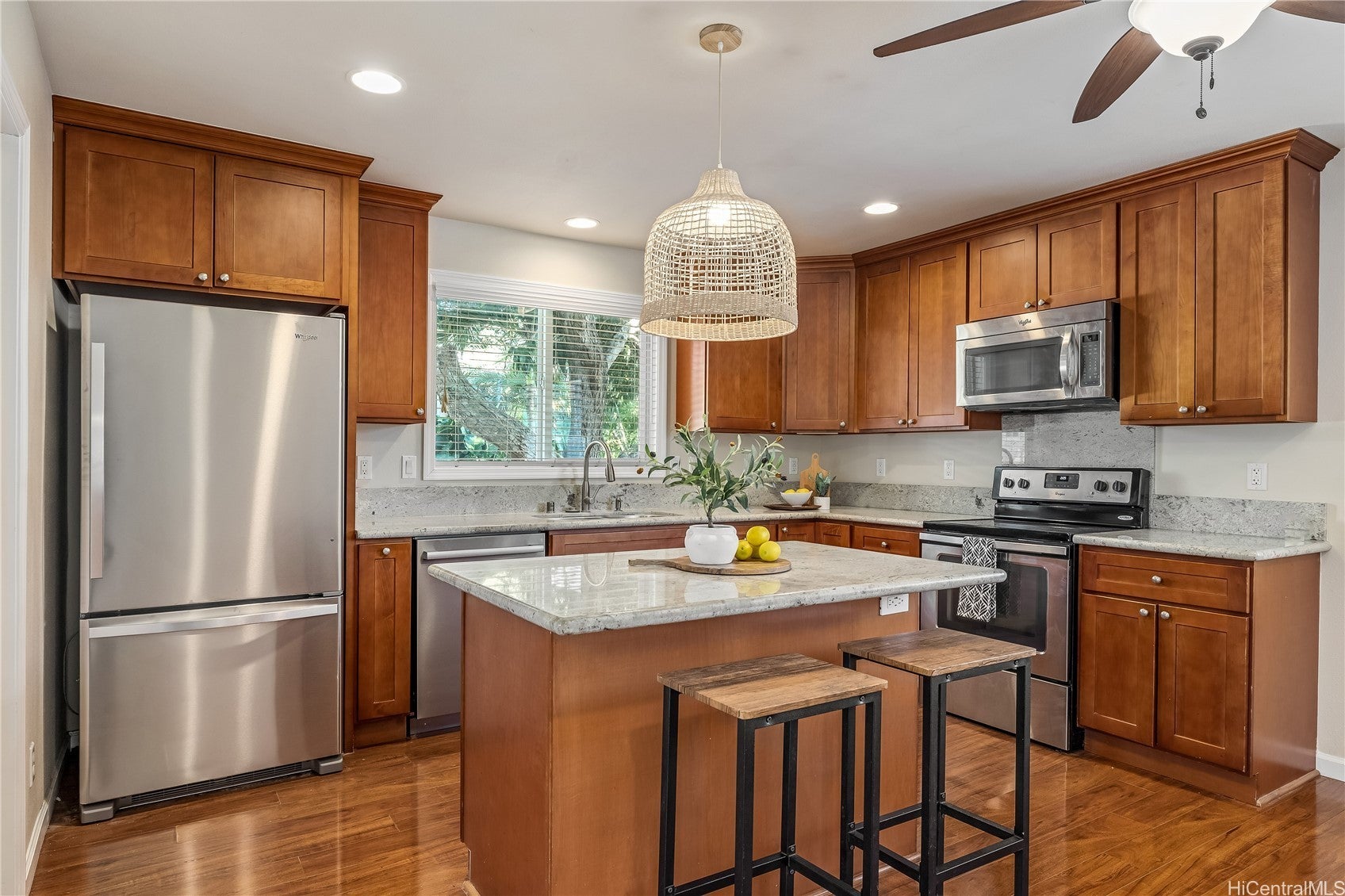 Photo of Listing #202526020