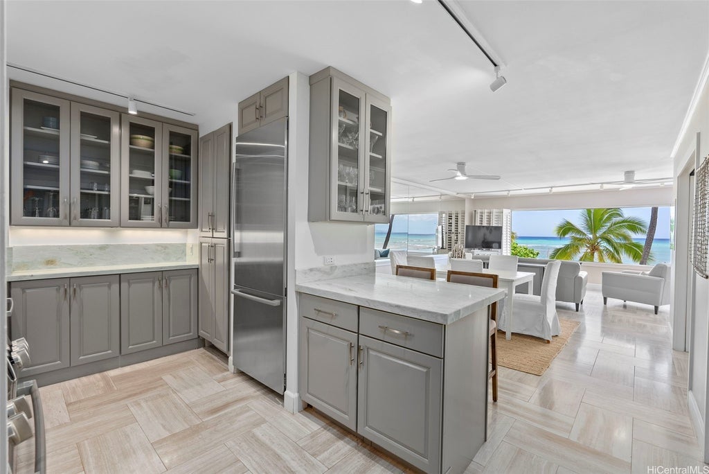 (unit #104) 2895 Kalakaua Avenue, Honolulu