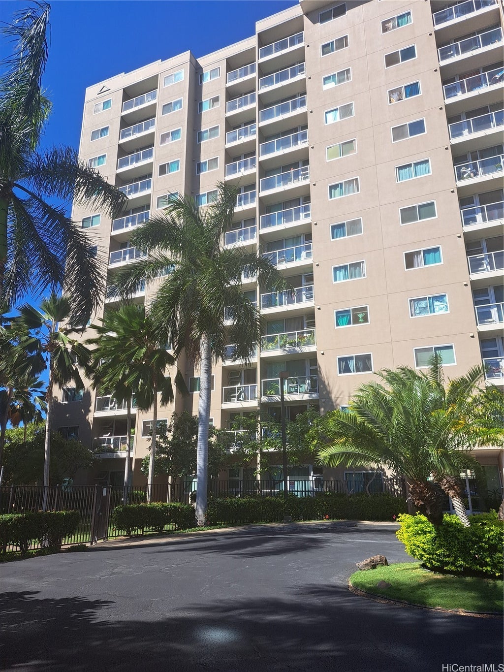 (unit #1013) 94-302 Paiwa Street, Waipahu
