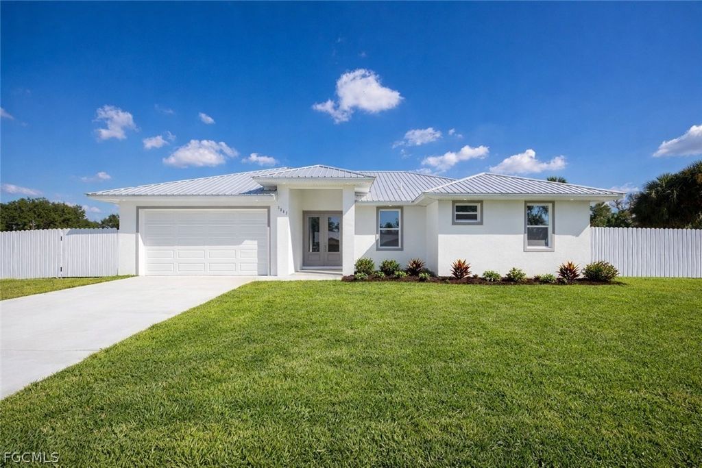 3002 Mercer Way, LABELLE