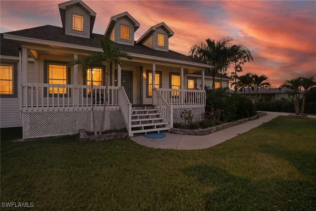 5561 Blyth Ct, Bokeelia