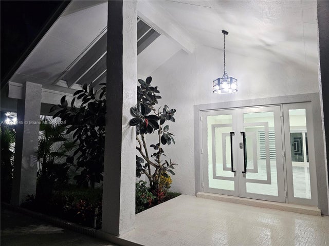 Photo of Listing #A11921445