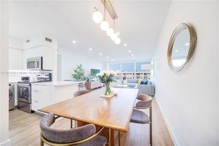 Photo of Listing #A11921620