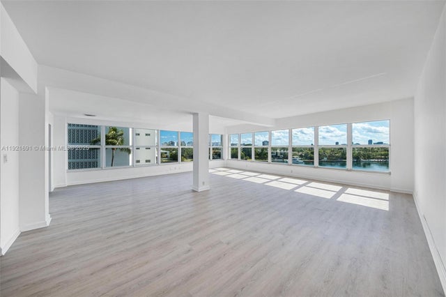 4 of 46 - 9100 W Bay Harbor Dr 5a, Bay Harbor Islands, FL