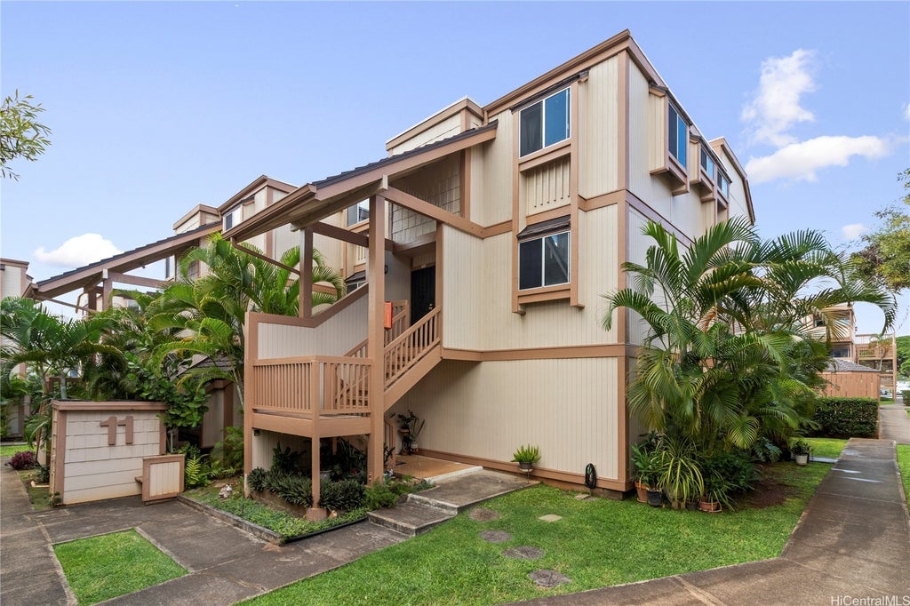 (unit #1103) 98-943 Moanalua Road, Aiea