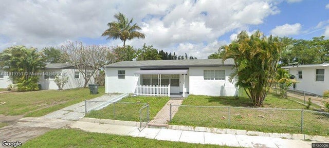 Photo of 567 Tallulah Rd, Palm Beach FL