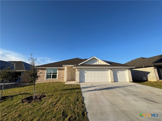 2552 Cowgirl Trail, Belton