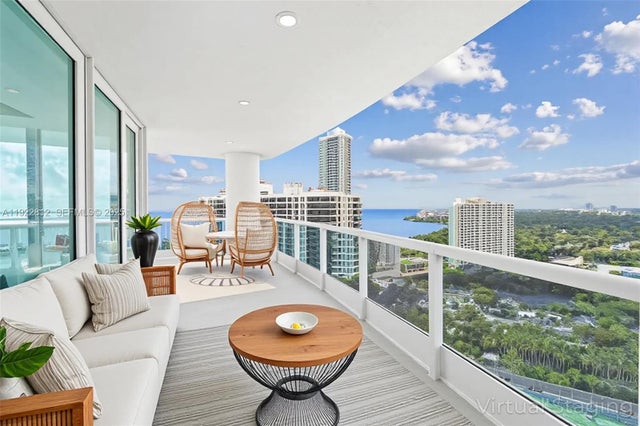 2127 Brickell Ave 3005, Miami