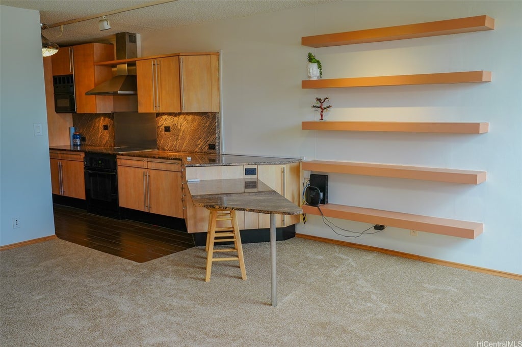 (unit #805) 2092 Kuhio Avenue, Honolulu