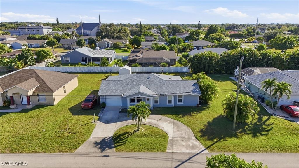 2108 Ne 1st St, Cape Coral