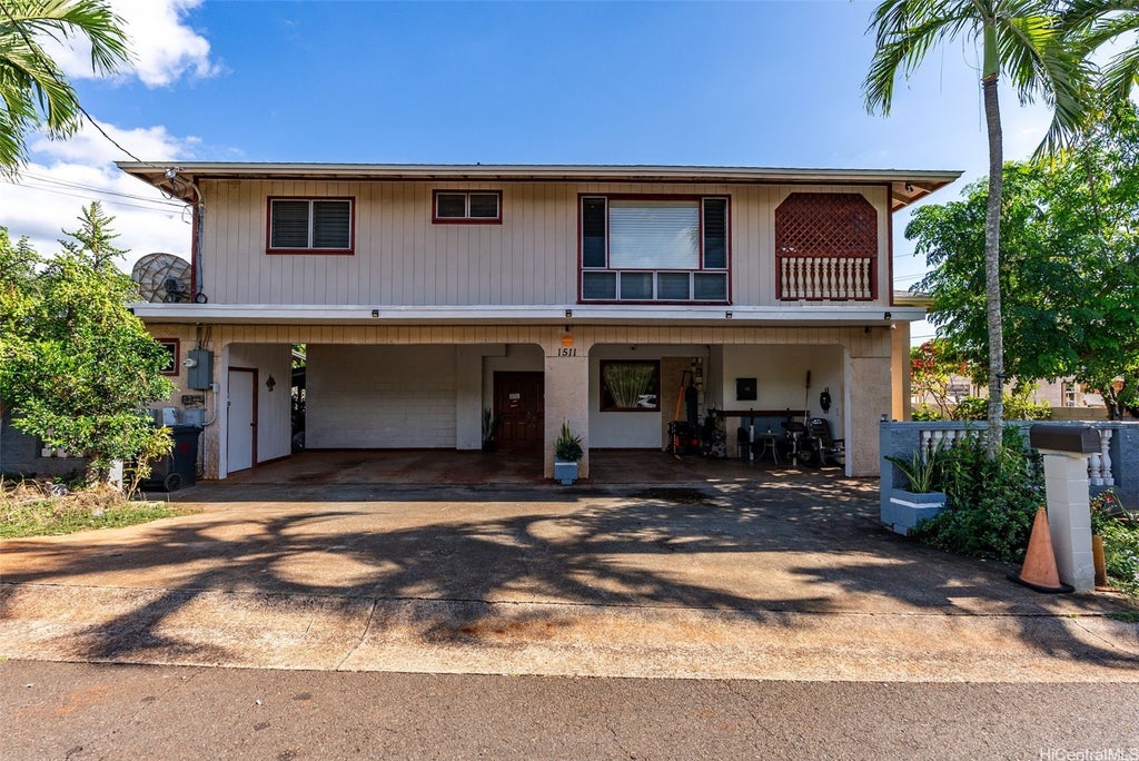 1511 Hoolana Street, Pearl City