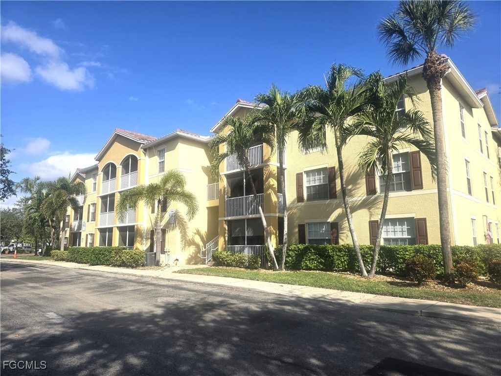 4122 Residence Dr 108, Fort Myers