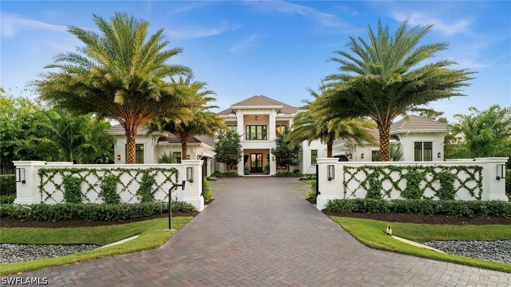 142 Eugenia Dr, Naples