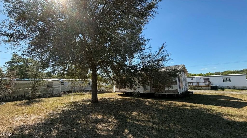 7587 Ebson Dr, North Fort Myers