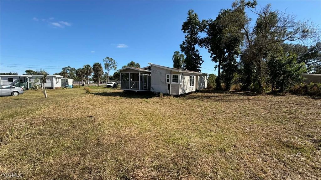 8315 Marx Dr, North Fort Myers