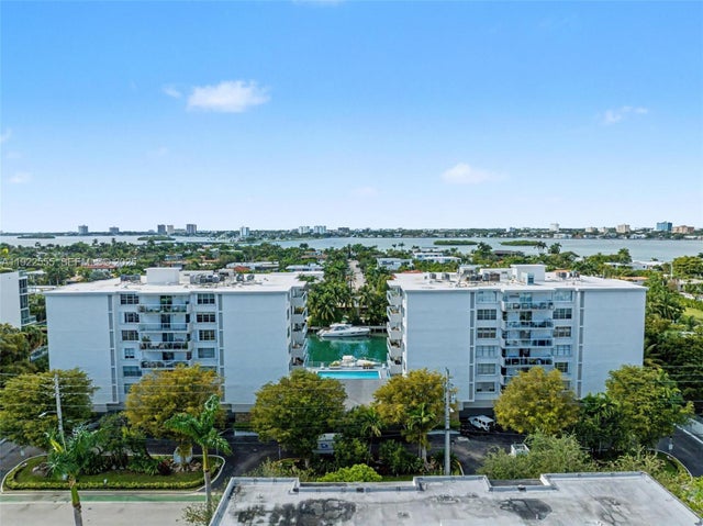 4 of 36 - 10000 W Bay Harbor Dr 303, Bay Harbor Islands, FL