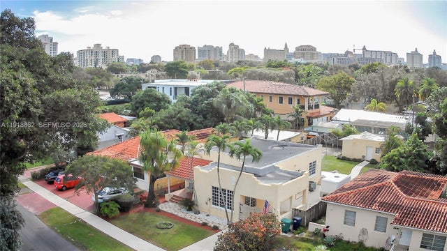 3 of 37 - 4250 Sw 10th St, Miami, FL