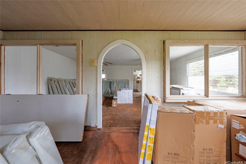 2315 California Avenue, Wahiawa