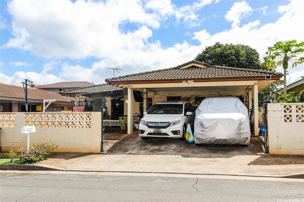94-1036 Kuhaulua Street, Waipahu